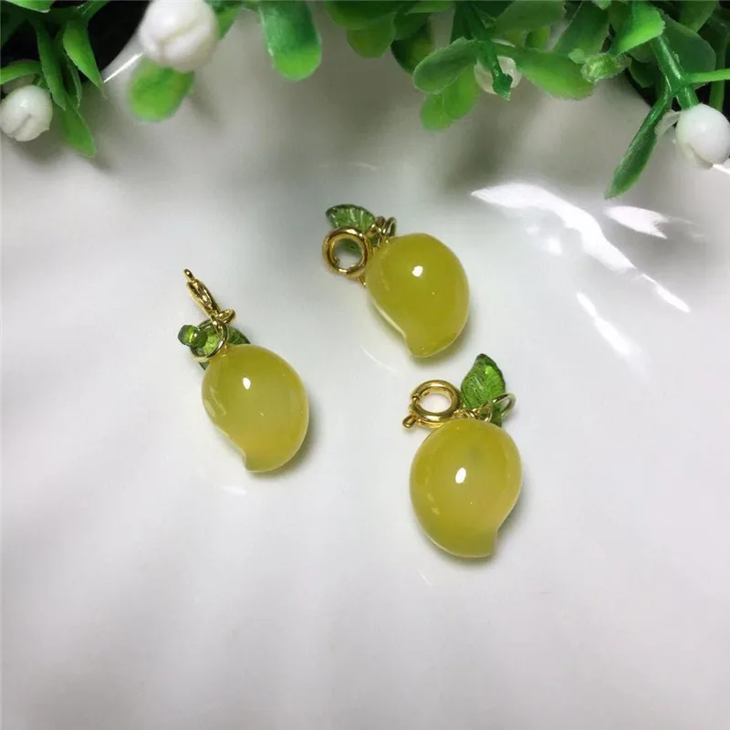 Кулон с желтым агатом и манго металлическим колпачком | Украшения аксессуары