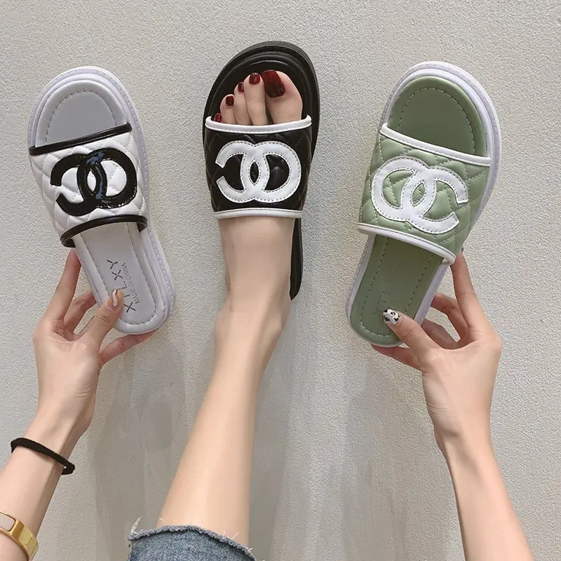 

2021 New Slippers Women Summer Wear All-match Fashion Word with Flat Slippers Fashion Shoes Women Shoes Slippers