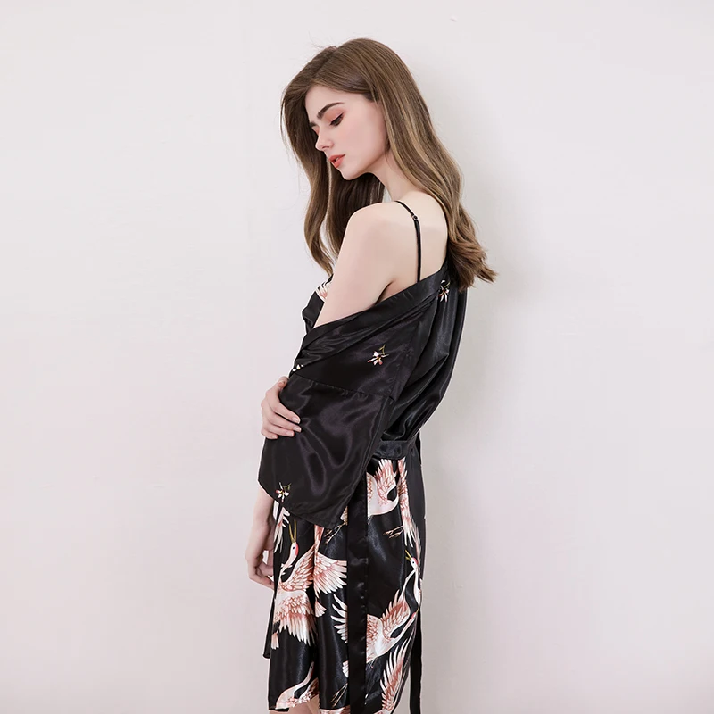 Пижама женская шелковая ночная рубашка для невесты 2020|Комплекты халатов и