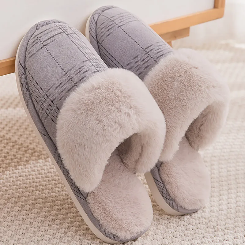 Gray half Модные низкие зимние тапочки; женские удобные домашние тапочки из термопластичной резины; женская замшевая домашняя обувь в мелкую клетку; большие размеры 43-45 - Цвет: Gray half