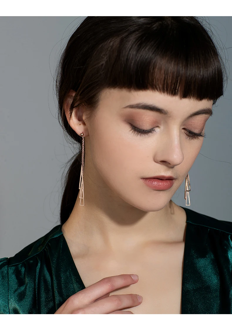 

Для женщин классические Простые открытые Треугольники розовое золото серьги из титановой стали для банкета, высокое качество, серьги из се...