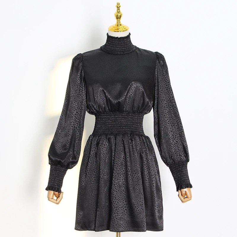 Женское Повседневное платье TWOTWINSTYLE Черное мини-платье с воротником-стойкой