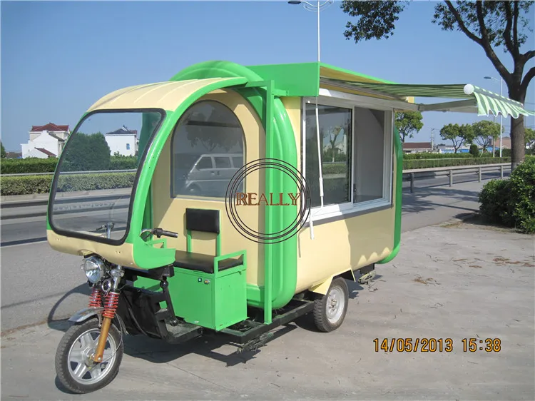 Многофункциональная машина для закусок/еды электрическая четырехколесная