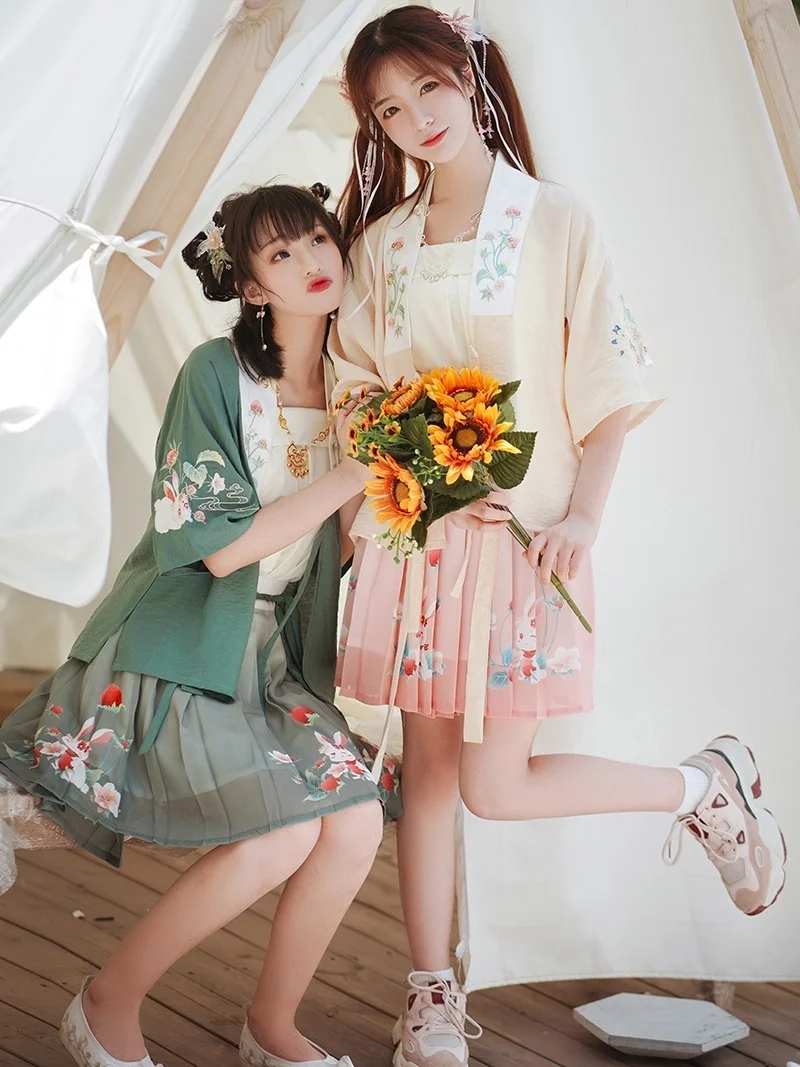 

Новинка 2022, женское платье ханьфу с вышивкой, танцевальный костюм, традиционная летняя китайская сказочная принцесса, повседневная коротка...