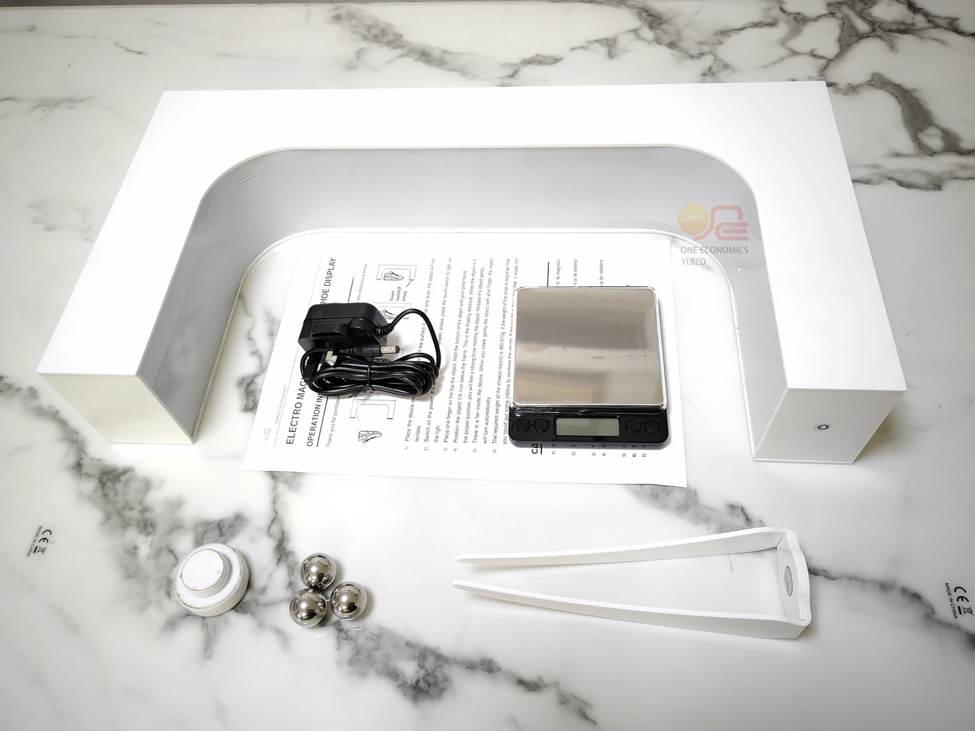 Магнитная левитационная плавающая подставка для обуви кроссовок дома вмещает 300