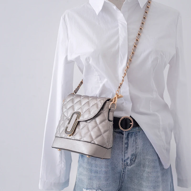 

2021 New Woman Shoulder Bag High Quality Texture Chain PU Diagonal Bag Fashion Luxury Handbag Female Cosmetic Bag Shopping Bag