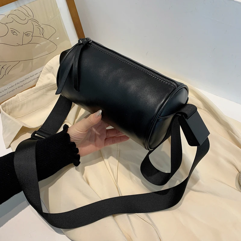 

Japan and South Korea New Women's Bags Black Minimalist Cylinder Side Drum Bag Shoulder Bag round Barrel Small round Bag
