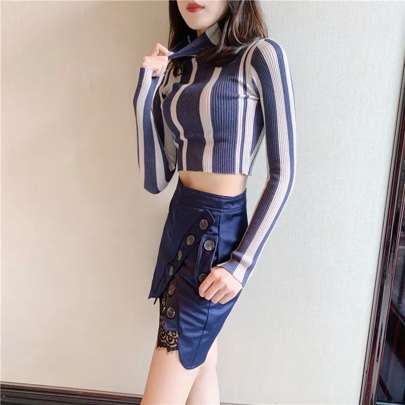 Женский укороченный свитер облегающий трикотажный пуловер в полоску с высоким