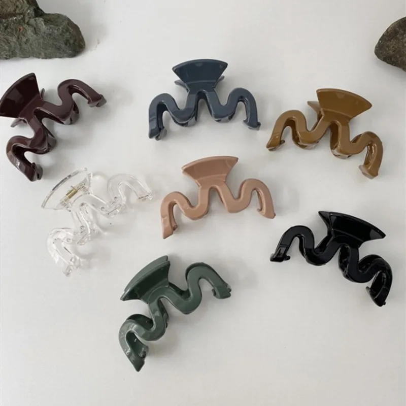 

Fashion French Elegant Design Plastic Clip Simple Temperament Pure Color Acrylic Hair Clip Women Large Ponytail Clip New Arrival