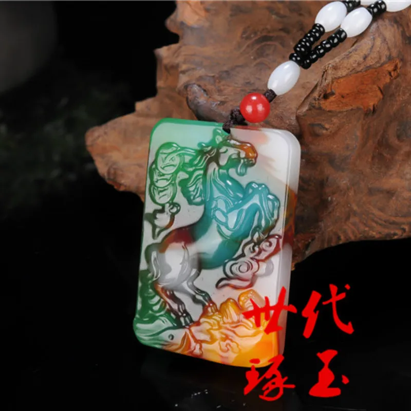 Ожерелье из бисера с подвеской в виде лошади нефрита | Украшения и аксессуары