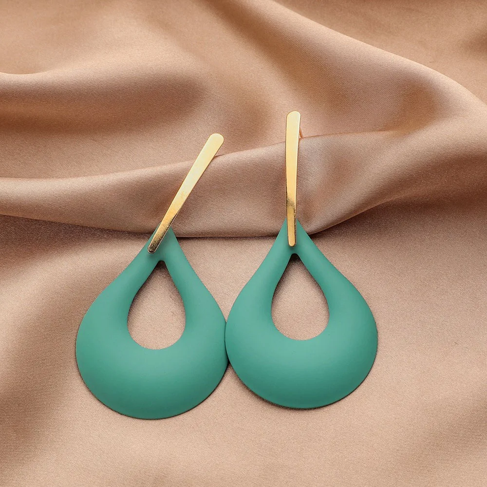 

European And American Fashion Personality Hollow Out Exaggeration Drop Long Earrings Geometric Metal Petals Jewelry Gifts