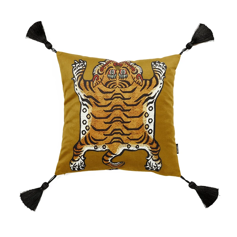 

Tiger Print Cushion Cover Square Pillow Case Vintage Artistic Tassel Soft Velvet Coussin Decorative Sofa Chair Bedding 45x45cm