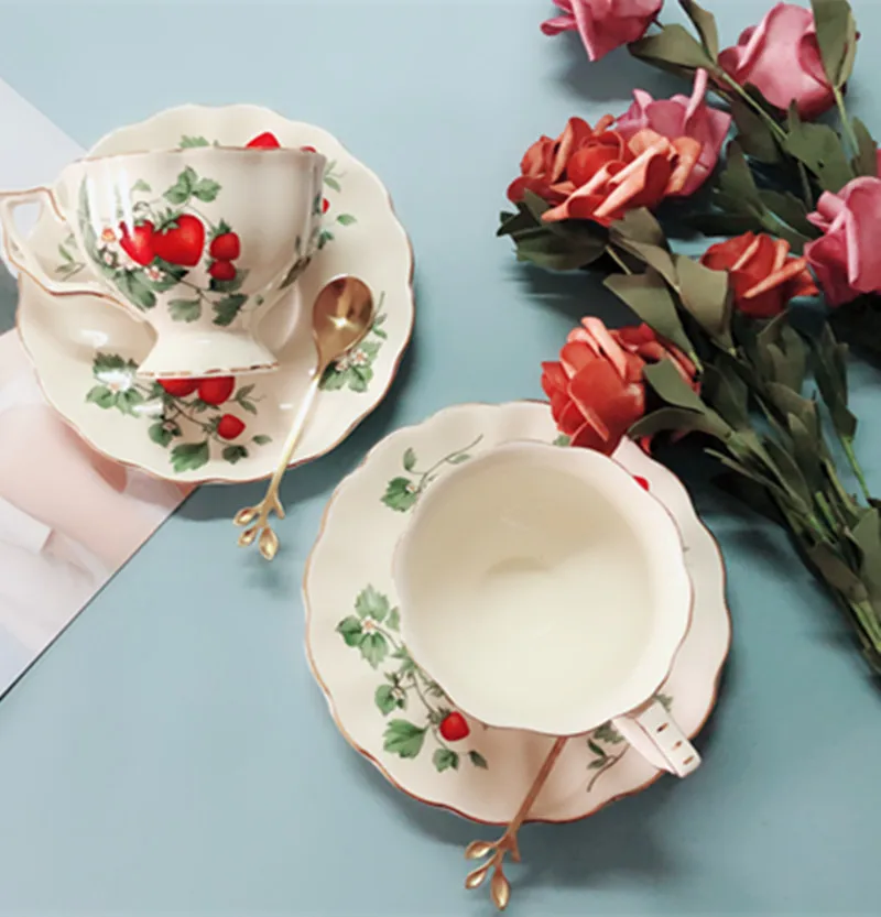 European vintage coffee cup set ceramic English gold rim French restaurant bar color box spoon and saucer |