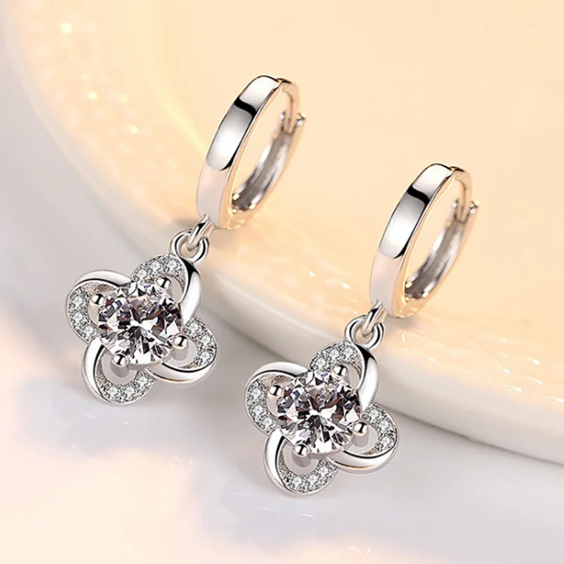 

Серьги-гвоздики женские из серебра 925 пробы с цирконием
