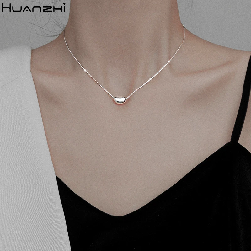 

HUANZHI 2020 New Korea Vintage Gold Silver Color Steel Titanium Acacia beans Pendant Choker Necklace Jewelry for Women Girls Gif