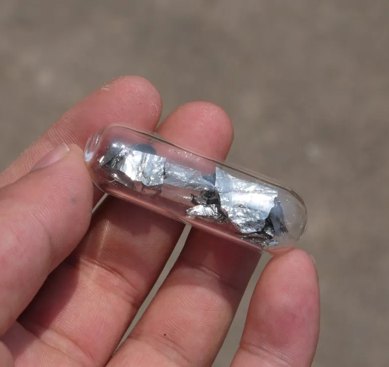 

Metal germanium Glass-sealed high-purity germanium Rare dispersed metal Ge greater than or equal to 99.999% 5 grams