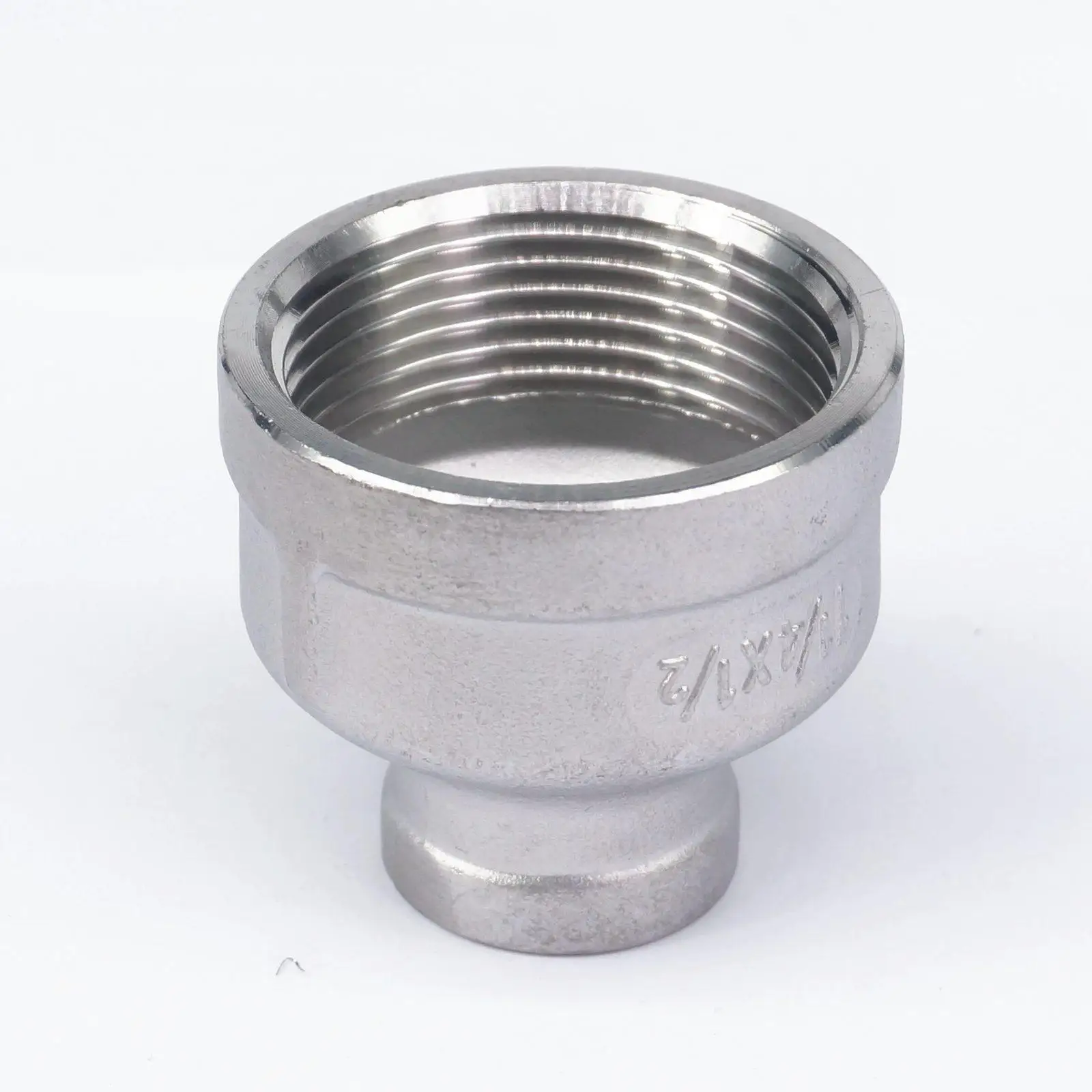 Редуктор с внутренней резьбой BSP 1 1/2 &quotна внутреннюю резьбу 3/4 Φ адаптер