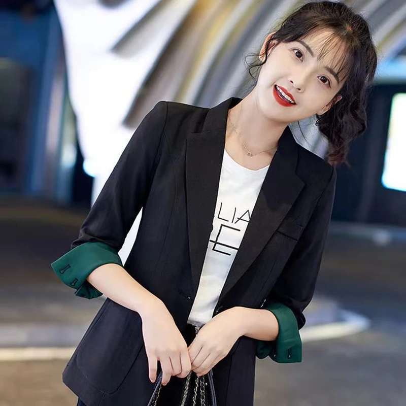 Пиджак женский весенний черный универсальный с карманами на одной пуговице