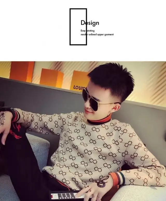 

New knitted sweater with high neck and long sleeve