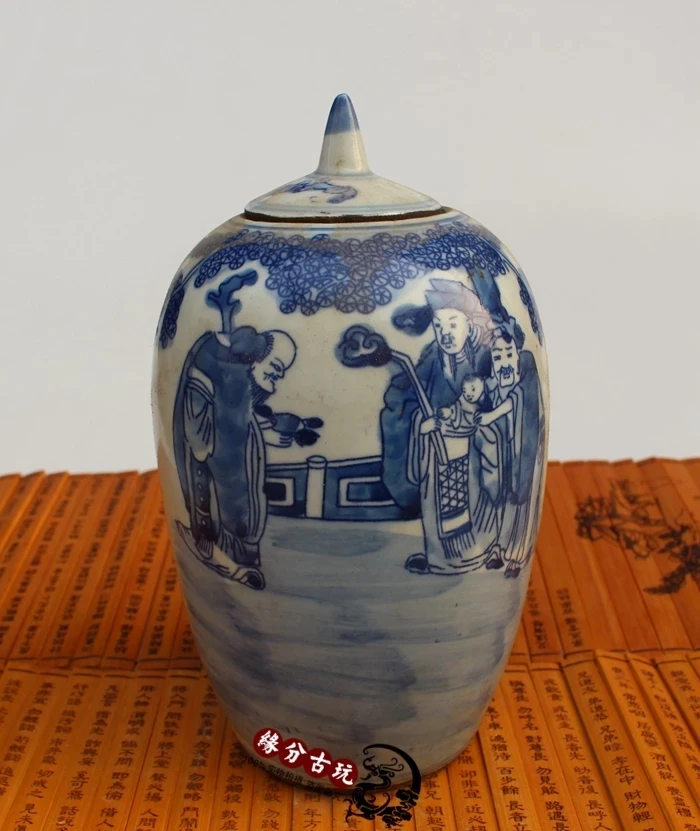 

Китайский старинный фарфоровый горшок с рисунком синего и белого цветов