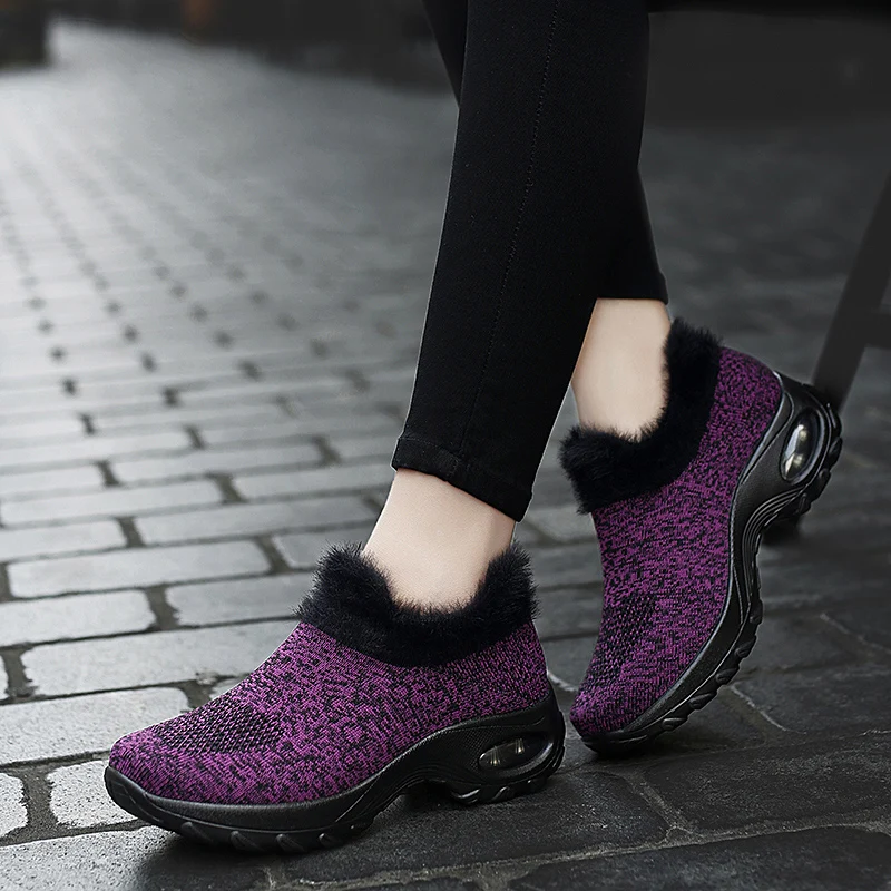 

Женские нескользящие кроссовки на воздушной подушке из хлопка, плюшевые теплые амортизирующие кроссовки на платформе, удобная зимняя женс...