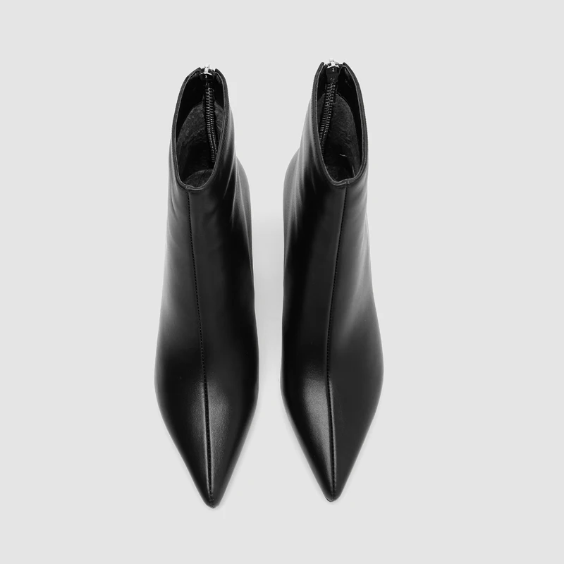 Женские ботильоны с острым носком Arden однотонные белые из натуральной кожи на