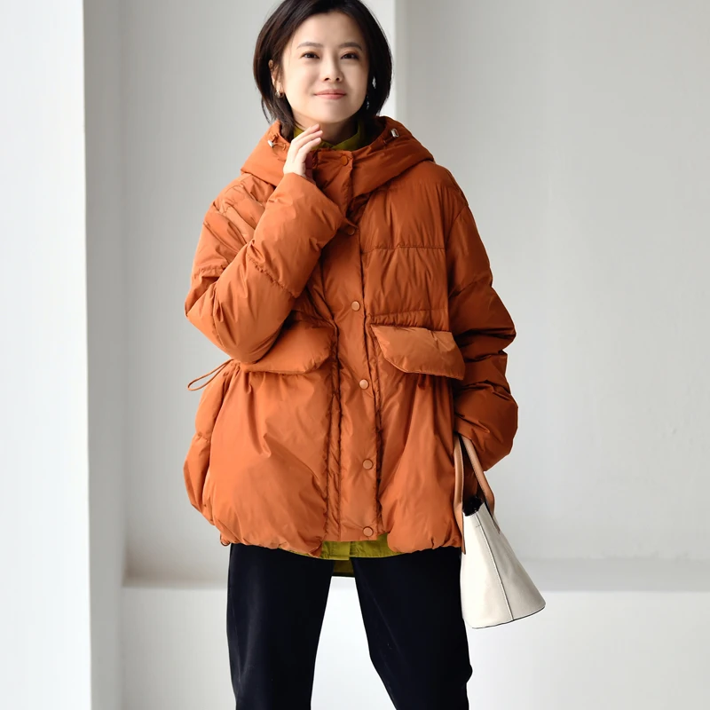 Короткий пуховик MICOCO Y7292C в Корейском стиле с большими карманами и капюшоном