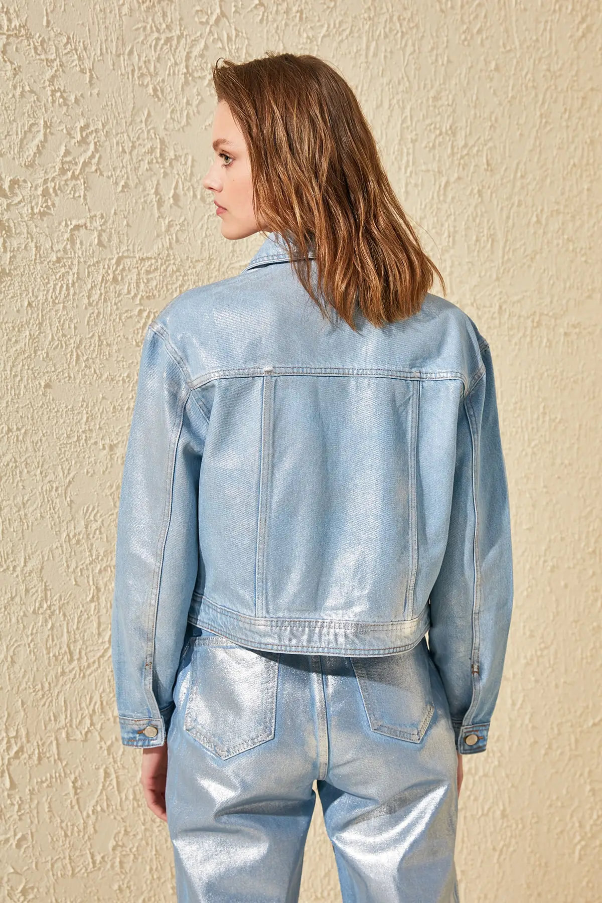 Джинсовая куртка TWOSS20CE0033 с принтом из фольги|Женские куртки| |