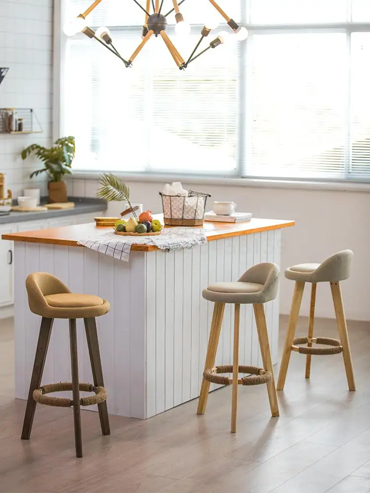 Барный стул из массива дерева на простом высоком планировать домашняя кресло