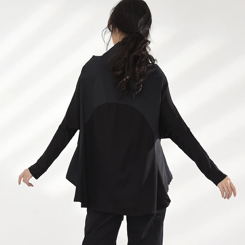 

[EAM] Loose Fit Black Irregular Sweatshirt New Turtleneck Long Sleeve Women Big Size Fashion Tide Spring Autumn 2021 JQ01801