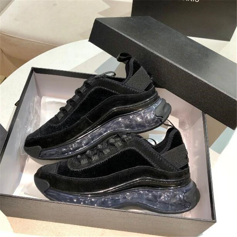 

Кроссовки на плоской подошве со шнуровкой, демисезонные