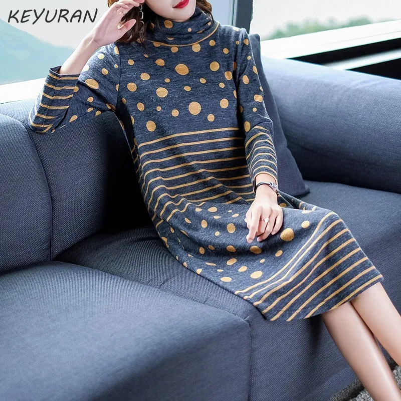 Осенне зимнее новое женское длинное платье свитер в полоску и горошек свободный