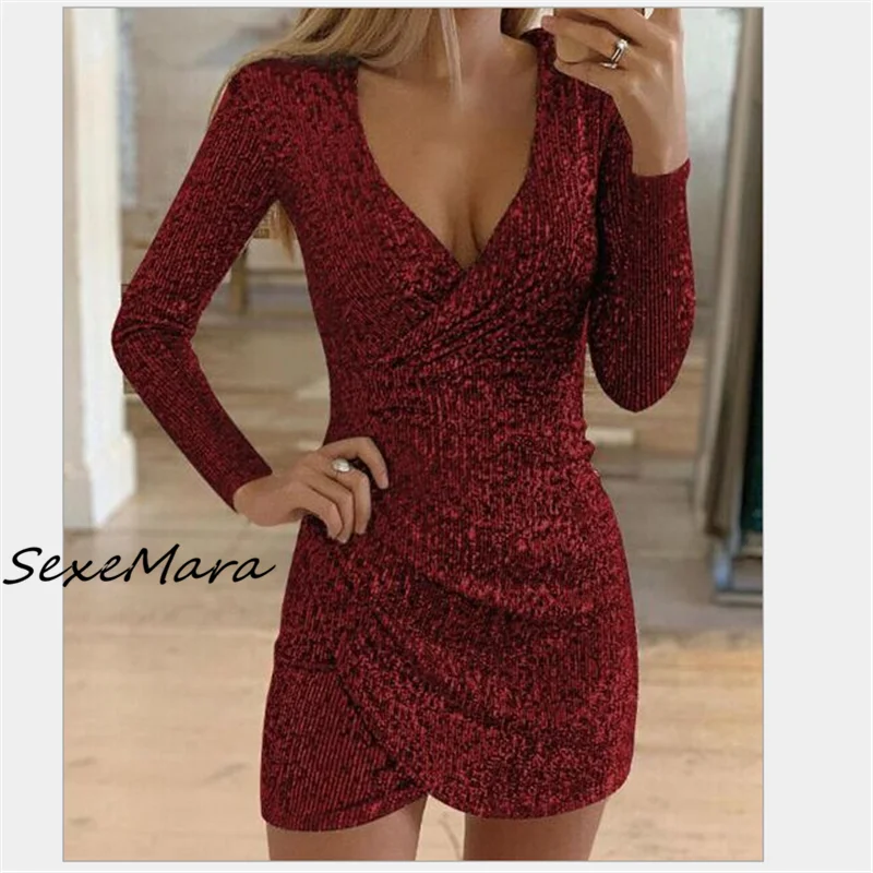 

Женское вечернее платье-футляр вечерние V-образным вырезом и длинным рукавом