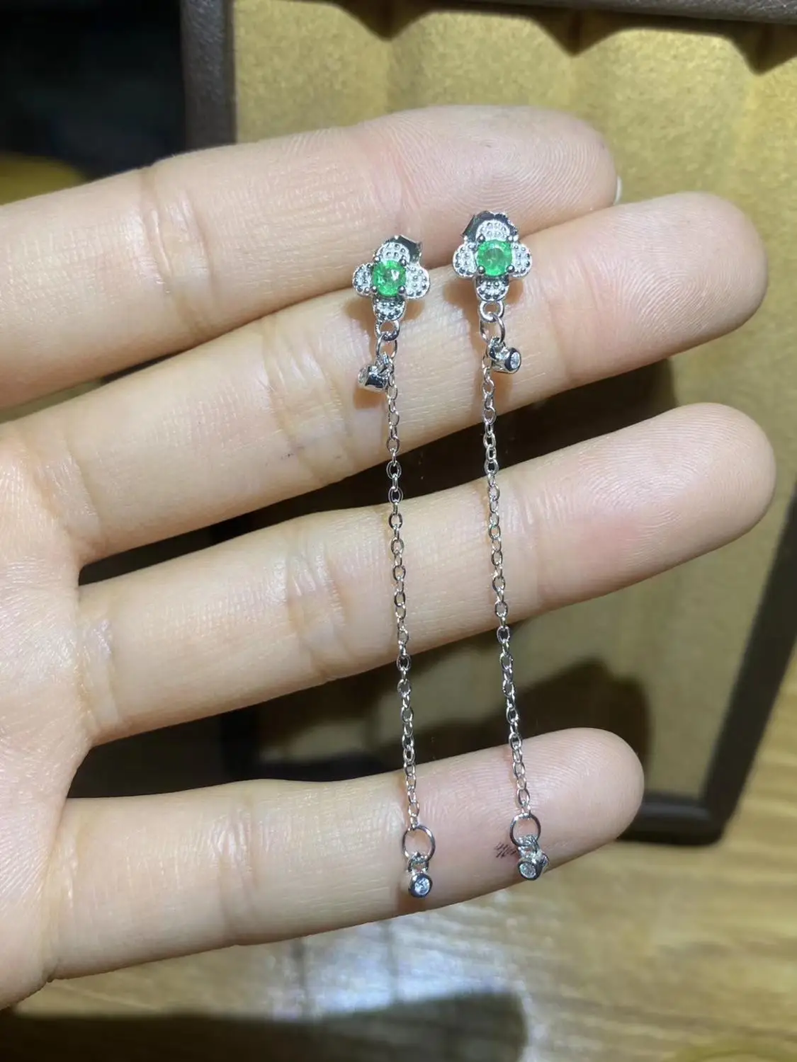 Женские серьги-капельки из серебра 925 пробы с изумрудами | Украшения и аксессуары