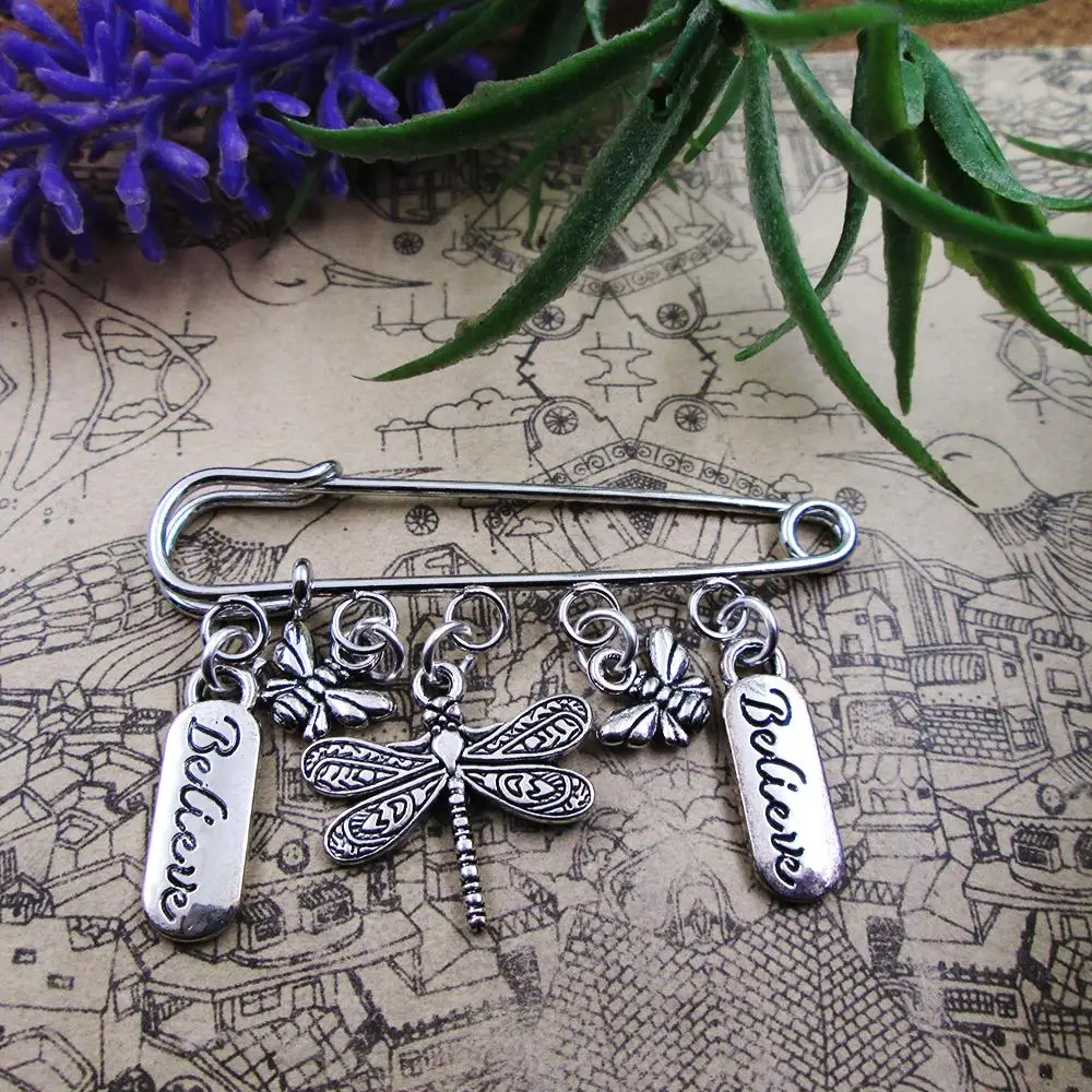 Дракоза и пчелы тема посеребренные амулет брошь подарок на день рождения |