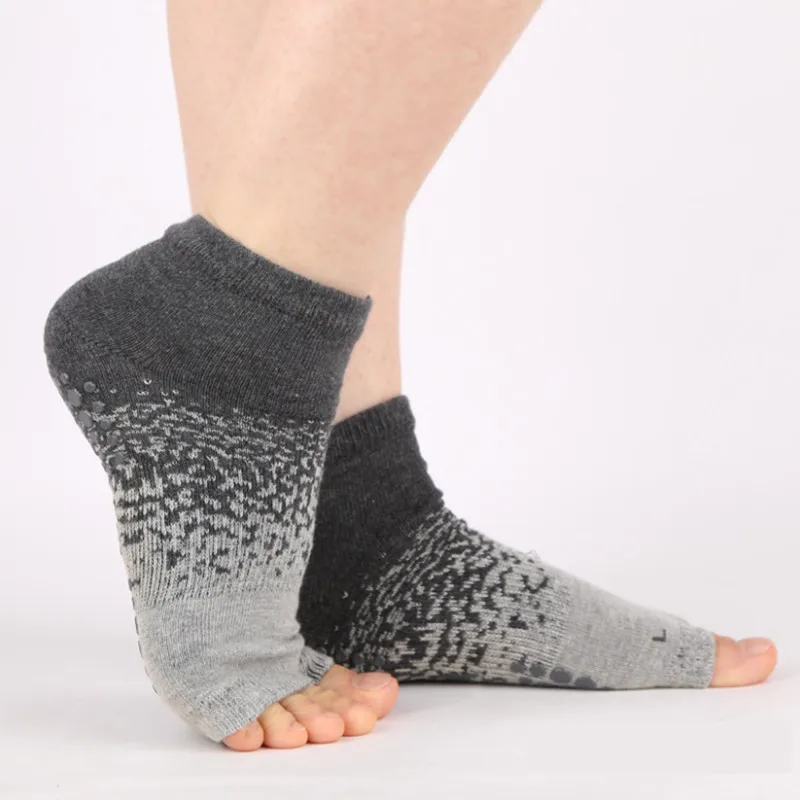 

Yoga Socks Women Two Toe Anti-Slip Cotton Pilates Sock Soft Breathable Sports Socks Gym Fitness Dance Ballet Workout Socks