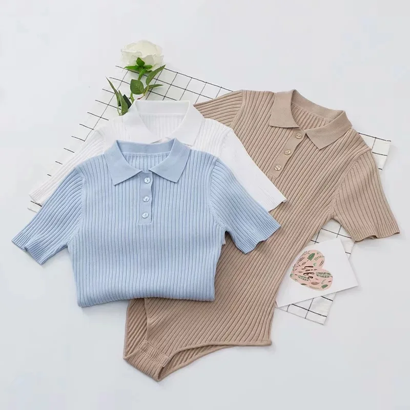 Женский трикотажный комбинезон однотонный с коротким рукавом классическое