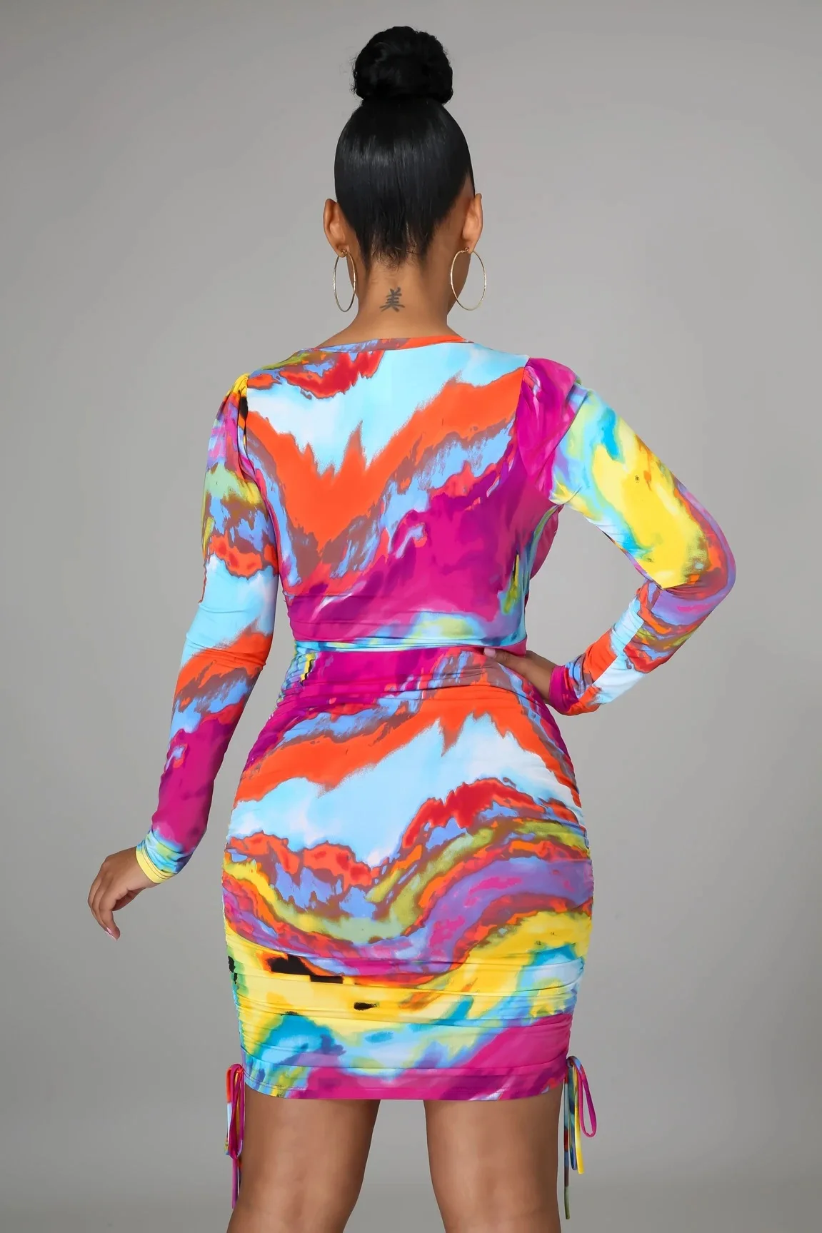 

2021 Hot Recommend Style Tie Dye Long Sleeve Bodycon Mini Dresses For Women Casual Vintage Party Night Club Sexy Dresses