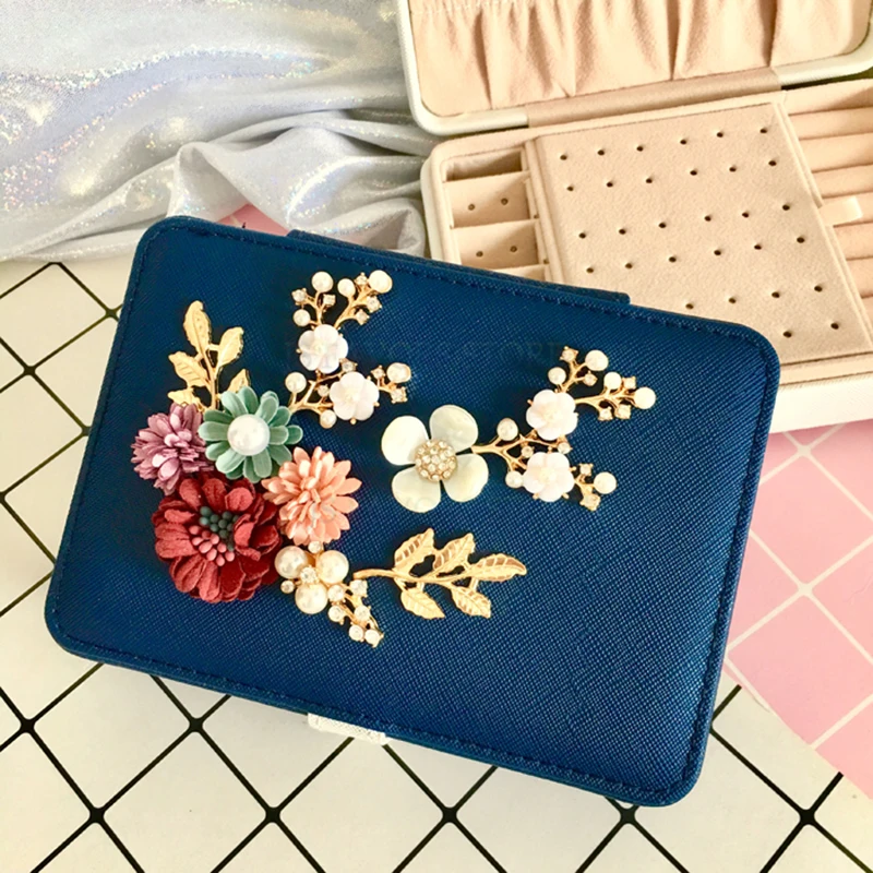 

Free shipping 1pcs Small flower Easy to carry engagement marriage proposal wedding farmhouse style Stud earring Jewelry ring box