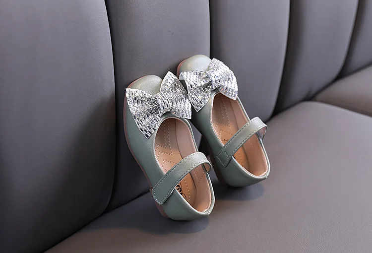 

Children's Shoes