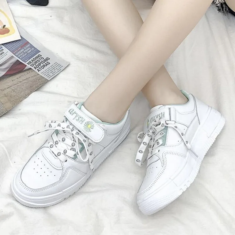 

Big Size Women Sneakers Autumn Leather Light White Sneaker Female Platform Vulcanized Shoes Spring Casual Breathable Sports Shoe