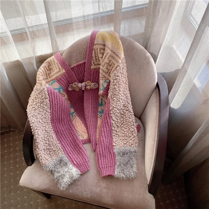 V-neck knitted cardigan women's short style sweater coat with loose design and fashionable autumn and wear