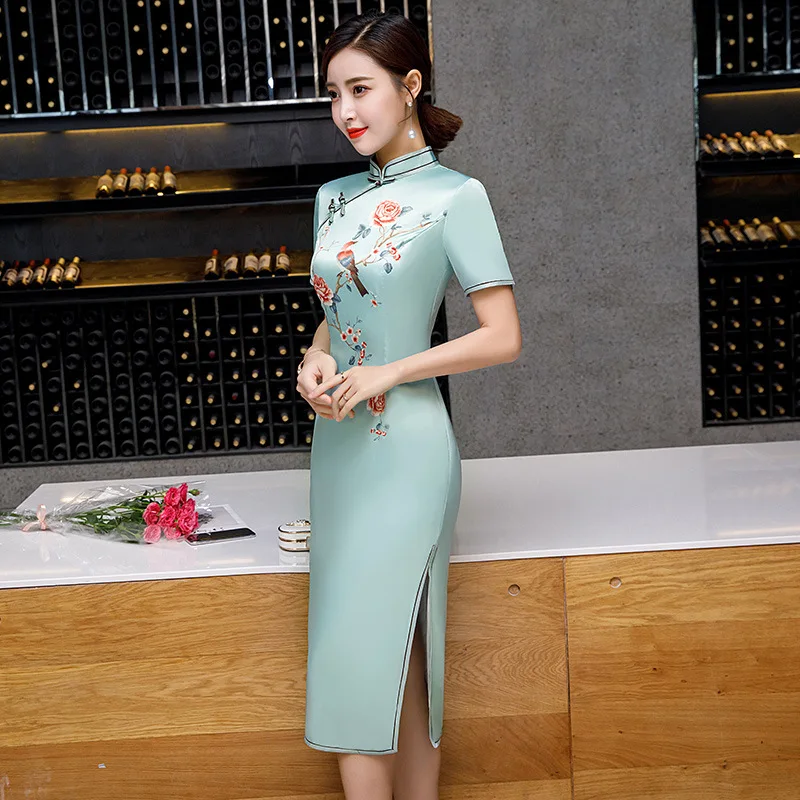Традиционный для китаянок атласное сексуальное облегающее платье Ципао чонсам