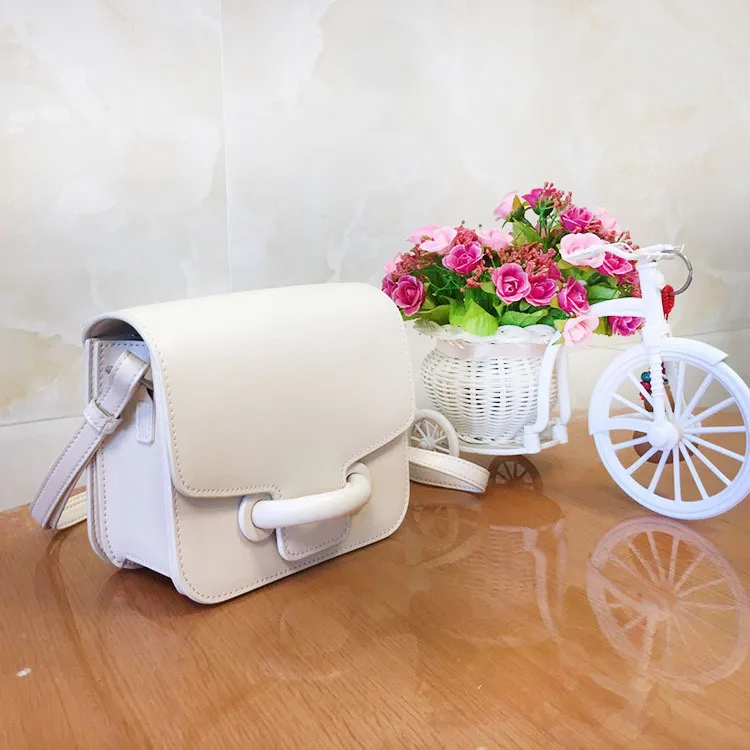 

Leather tofu bag box bag 2020 new fashionable small square bag small CK One Shoulder Messenger Bag net red versatile women's bag