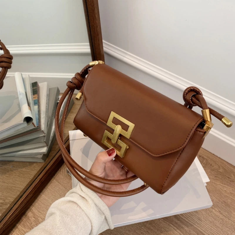 

Коричневая Сумка через плечо для женщин, сумочка-Багет, винтажная Сумка-слинг с металлической пряжкой, сумка-конверт через плечо, кошельки, ...