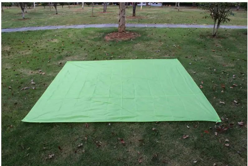 저렴한 20PCS 210*200cm 야외 피크닉 비치 캠핑 매트 방수 캠핑 비치 담요 지상 매트 매트리스 캠핑 침대 슬리핑 패드