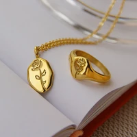 delicate rose engraved pendante necklace for women 18k gold finger ring simple light luxury choker and ring set jewelry