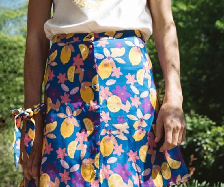 

2021 Summer French Niche Holiday Style High Waist Slimming Skirt Female Small Fresh Lemon Print A-line Package Hip Skirt