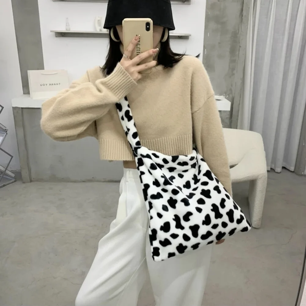 

Winter Furry Women Large Handbags Fashion Cow Pattern Ladies Shoulder Messenger Bags Soft Plush Female Girls Travel Casual Tote