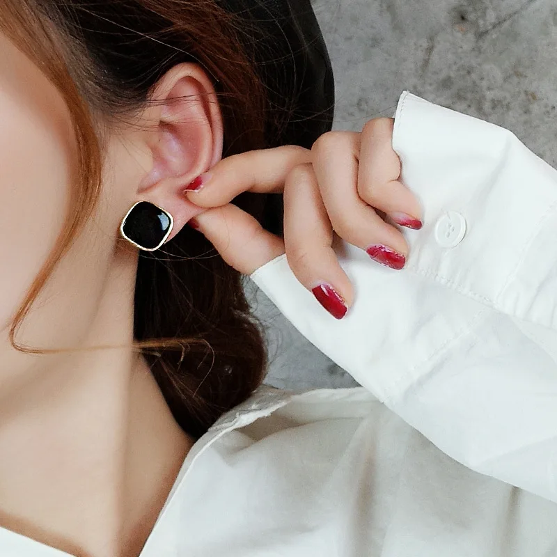 Серьги гвоздики конфетного цвета винтажные квадратные S925 иглы